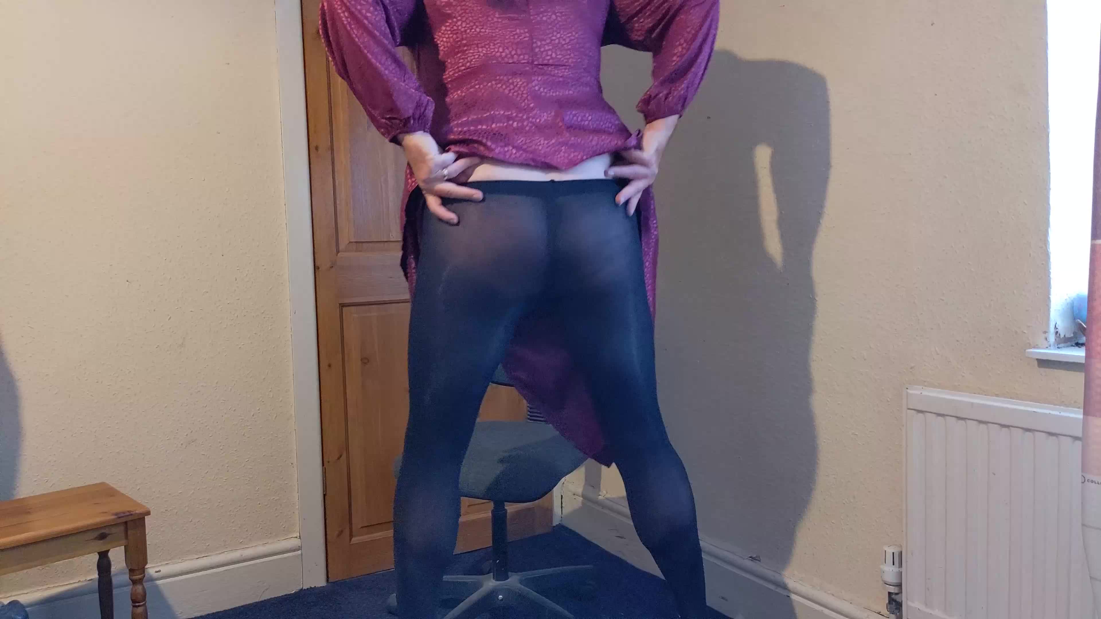 Cum in Tights